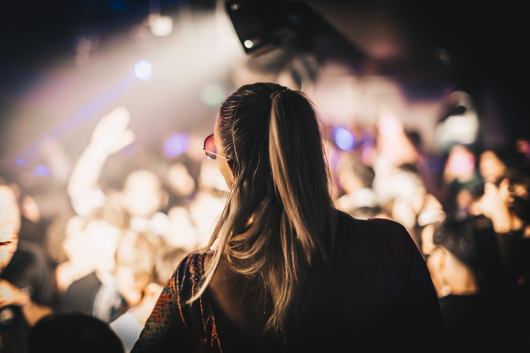 Performer and crowd at Side Bar Sydney